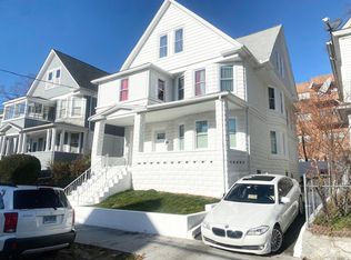 40 Bronx Ave #3, Bridgeport, CT 06606