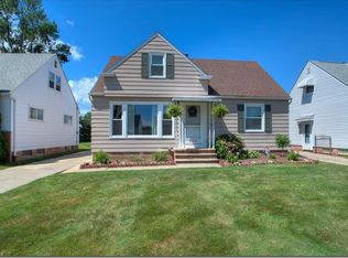 670 Pendley Rd, Willowick, OH 44095