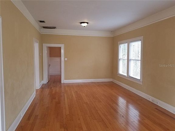 4th image of 2211 E 3rd Ave