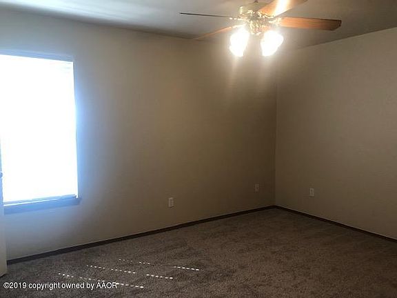 3rd image of 20 Windy Meadow Ln