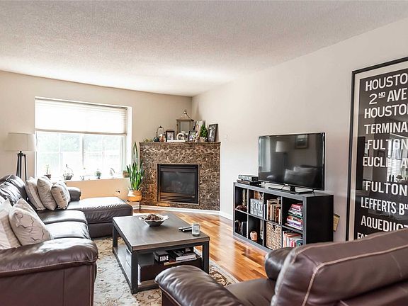 2nd image of 242 Maple Ave APT 310