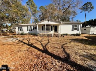 310 Maplewood Dr NW, Calabash, NC 28467