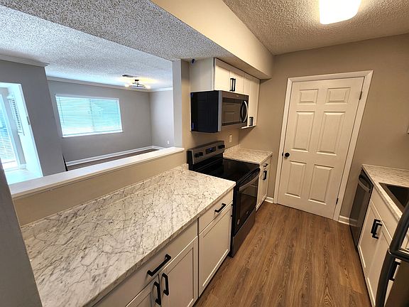 4th image of 1406 Wingate Way