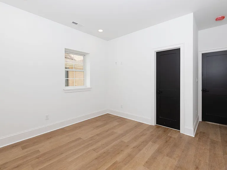 3200 Holly Rd — Photo 21
