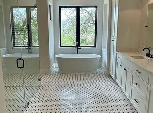 100 Nicholas Ln, Driftwood, TX 78619