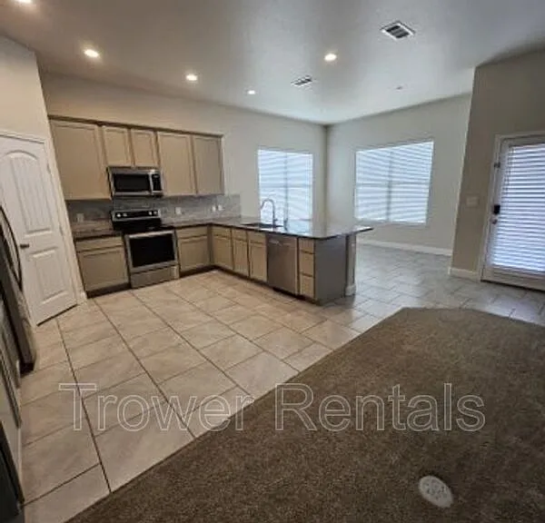 1021 E 90th Ct — Photo 49