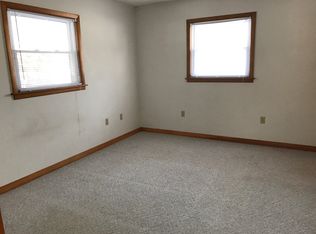 415 E 5th St #1, Dixon, IL 61021