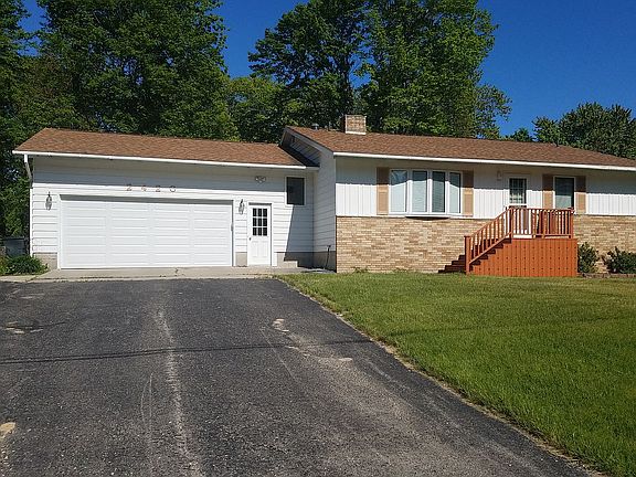 attached 2 car garage