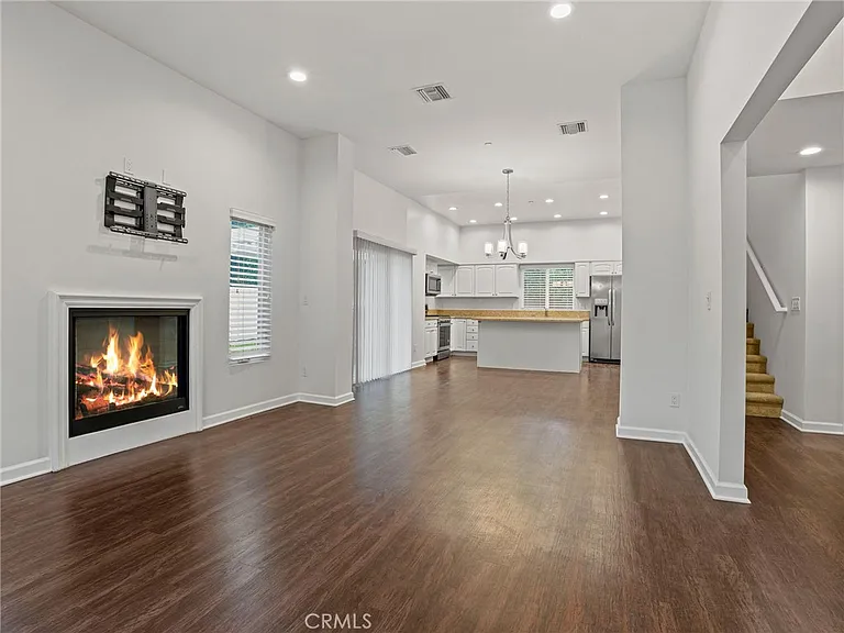15940 W Ward Ct — Photo 3