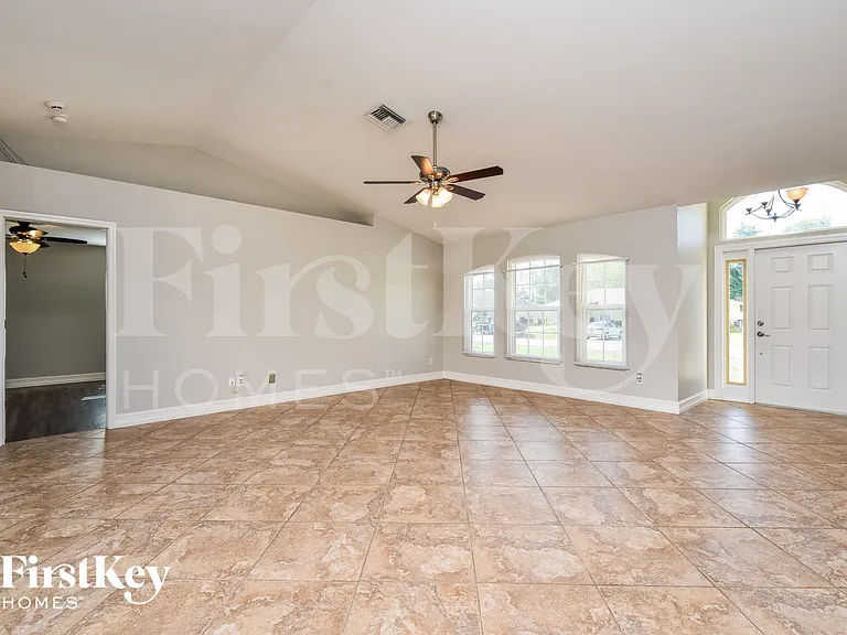 9033 Frank Rd — Photo 4