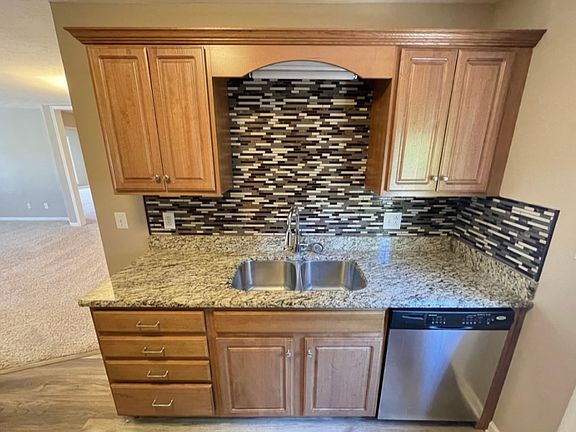 2nd image of 1182 Long Hollow Pike APT H2
