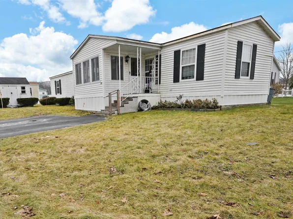 14 Blueberry Lane, Seabrook, NH 03874