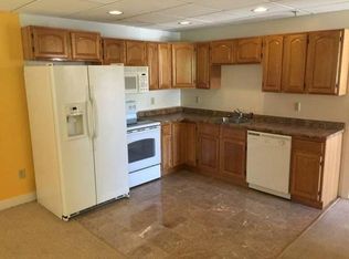 50 Palmer St #9, Norwich, CT 06360