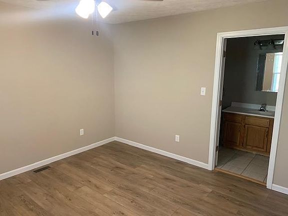 4th image of 73 Long Br