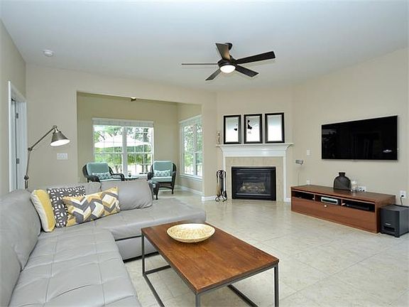 5th image of 512 Lake Sommerville Trl