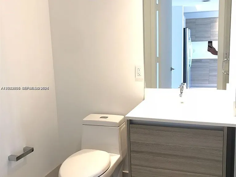 121 NE 34th St #2306A — Photo 6