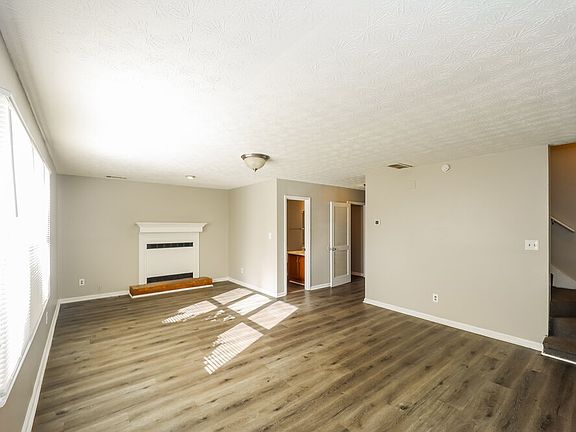 4th image of 2130 Country Walk Way SE #A