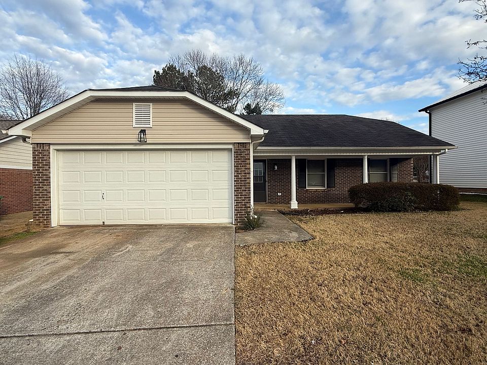 1st image of 143 Hollington Dr NE
