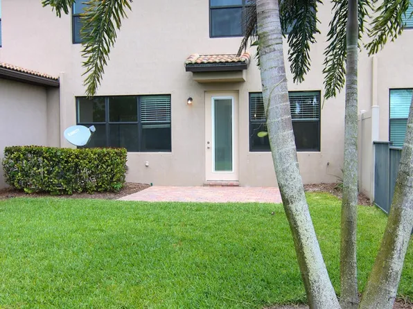 8333 Rearing Ln, Lake Worth, FL 33467