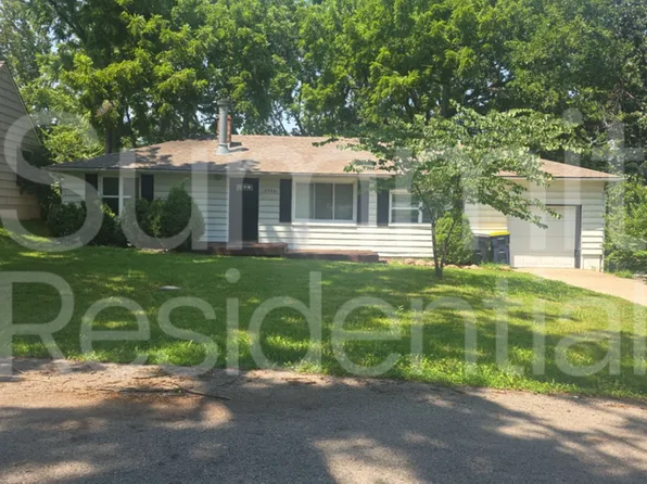 2500 NE 46th St, Kansas City, MO 64116