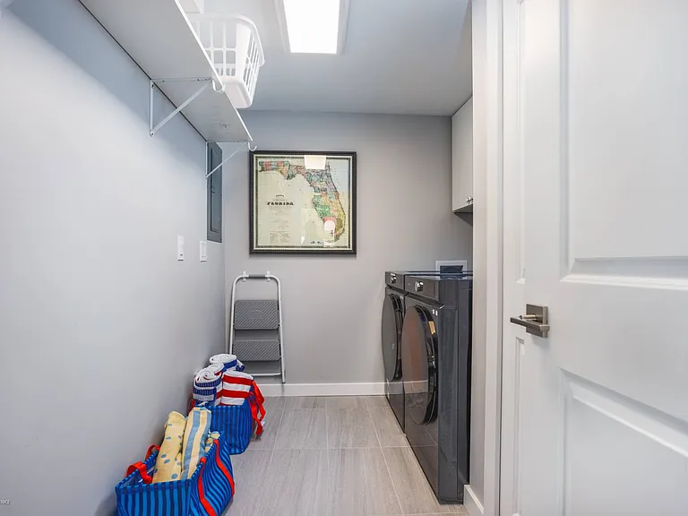 7412 Starfish Dr — Photo 28