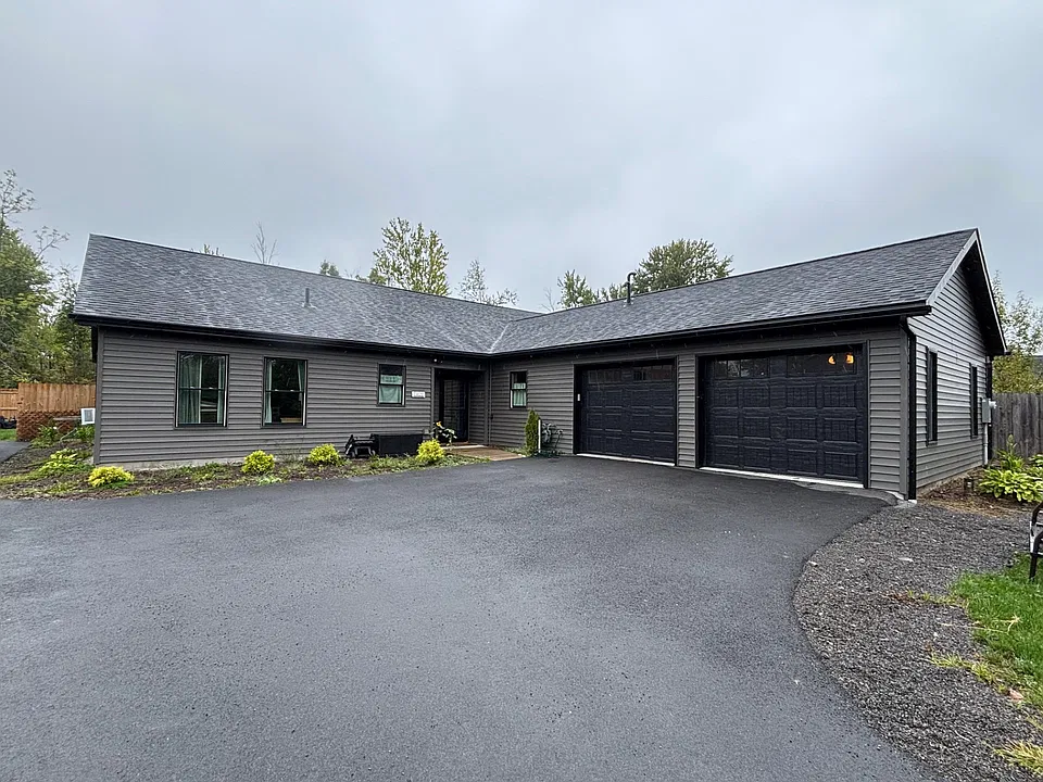 7409 Mapleview Rd