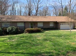 926 23rd Ave NE, Hickory, NC 28601