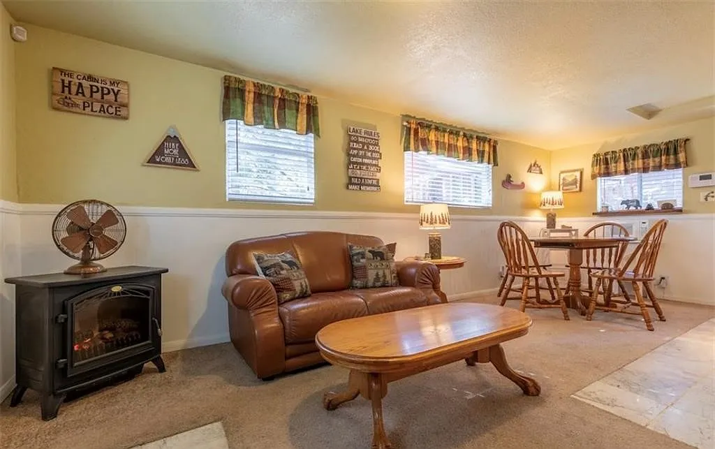 Building Photo - 33448 Wild Rose Dr