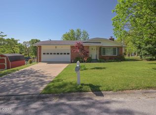 513 Watkins Dr, Neosho, MO 64850