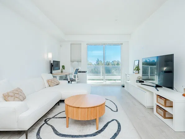 6677 Cambie St #602, Vancouver, BC V6P 0E6
