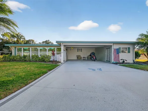 705 Falcon Dr, Tavares, FL 32778