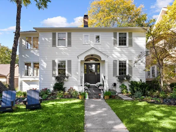 2646 Eastwood Ave, Evanston, IL 60201
