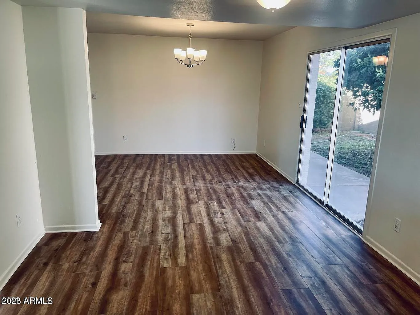 4 bed, 2074 sqft, $3,295 — Photo 3