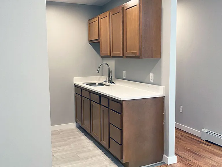 Clifton Woods — Photo 121
