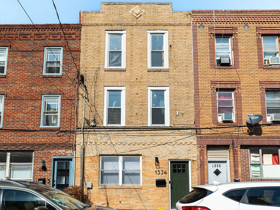1334 E Passyunk Ave