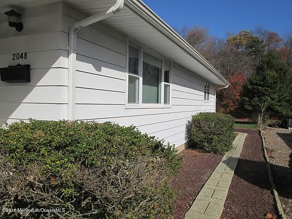 3rd image of 2048 Yorktowne Blvd