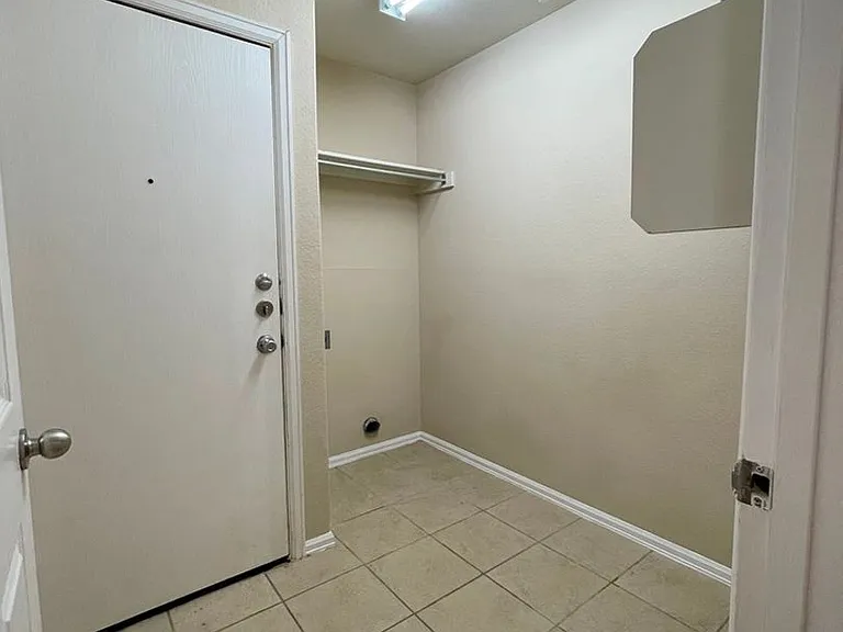 376 Spruce Dr — Photo 19