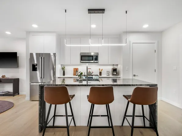 2 Maverick Sq #402, Boston, MA 02128