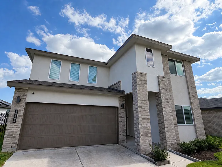 1322 Truckee River Dr — Photo 1