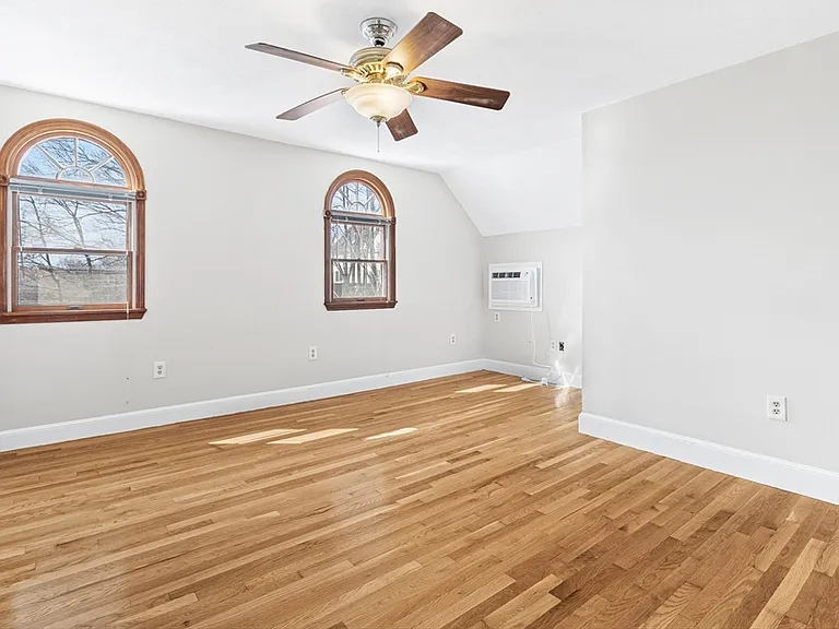 1 Oak Grove Ct #1 — Photo 12