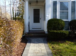 41 Pearl St, Middleboro, MA 02346