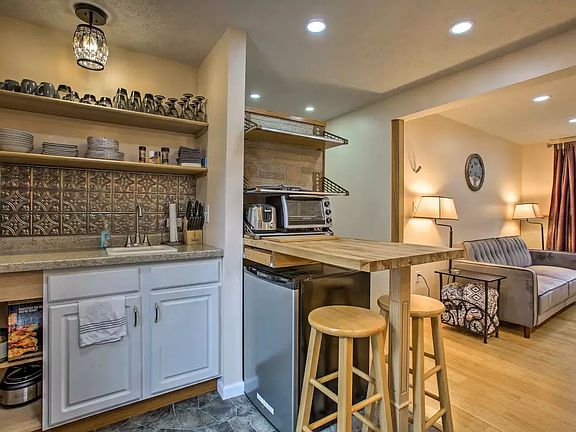 4th image of 8982 Red Pine Dr #B