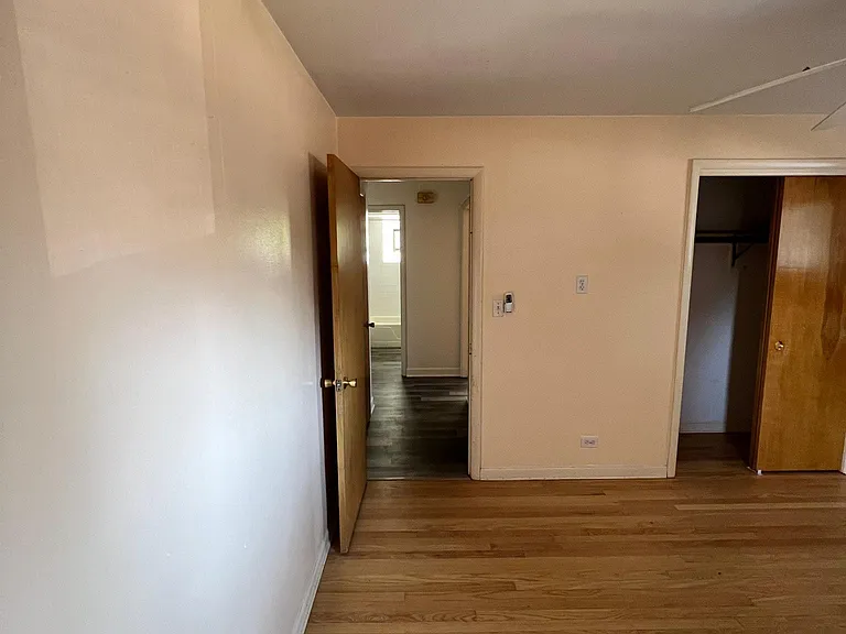 9437 Burlington Ave #3 — Photo 18
