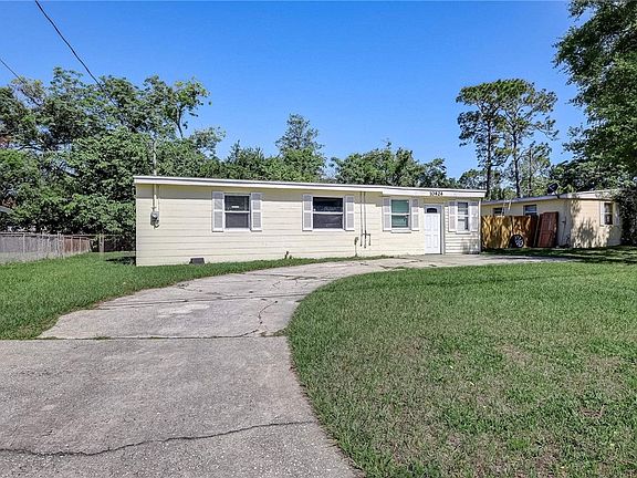 2nd image of 10424 Pinehurst Dr