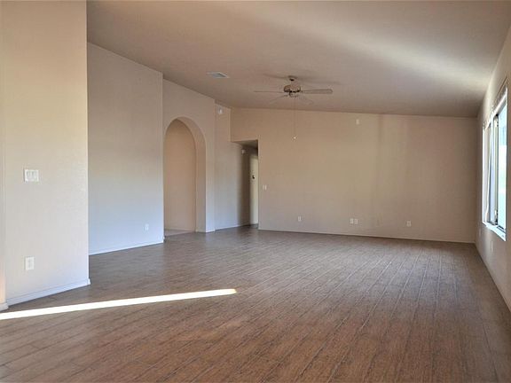 5th image of 2800 Raven Dr