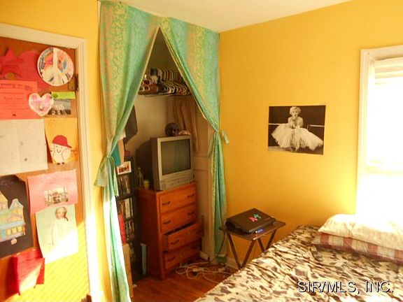 5th image of 1729 Courtney Blvd