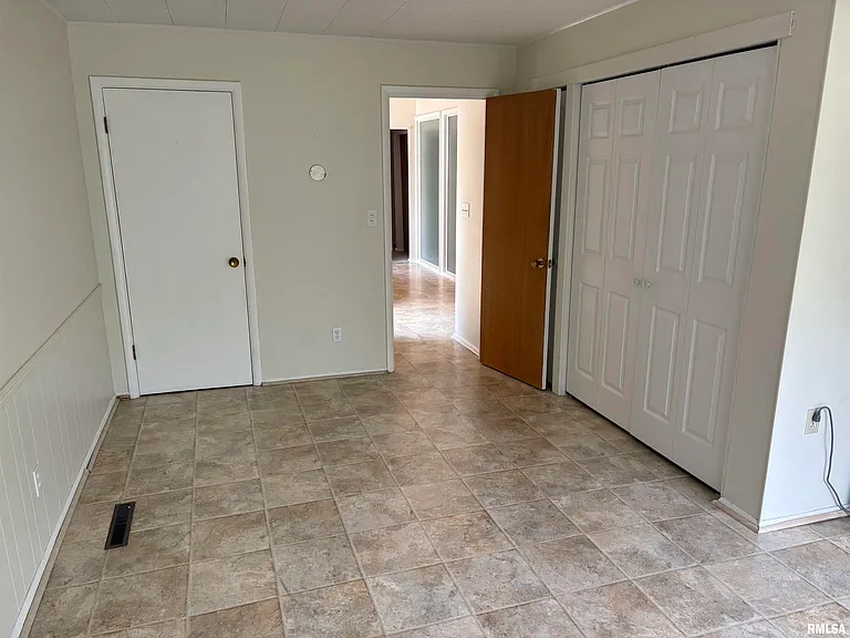 1329 W Holly Hedges Dr — Photo 8