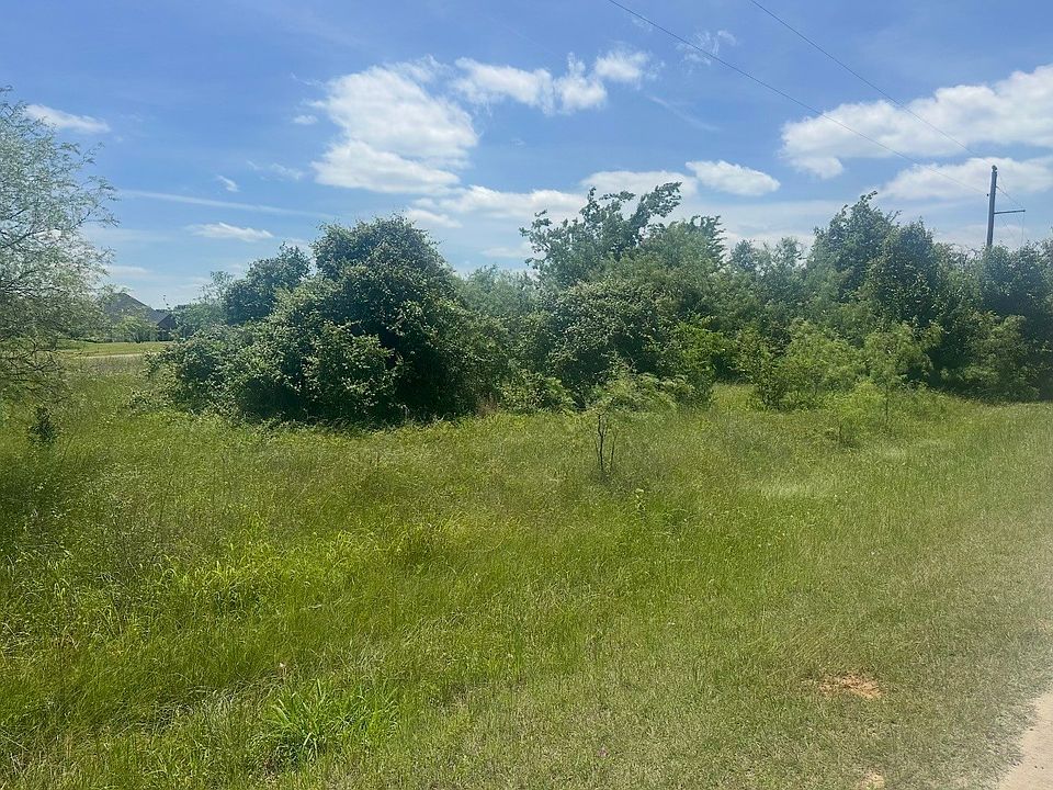 1st image of 23142 Greenbriar Dr