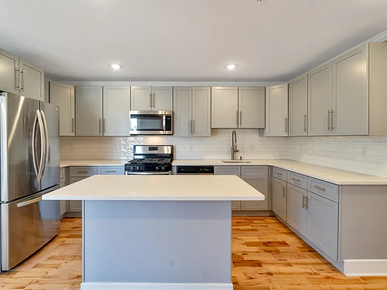 5128 Spruce St #2 — Photo 11