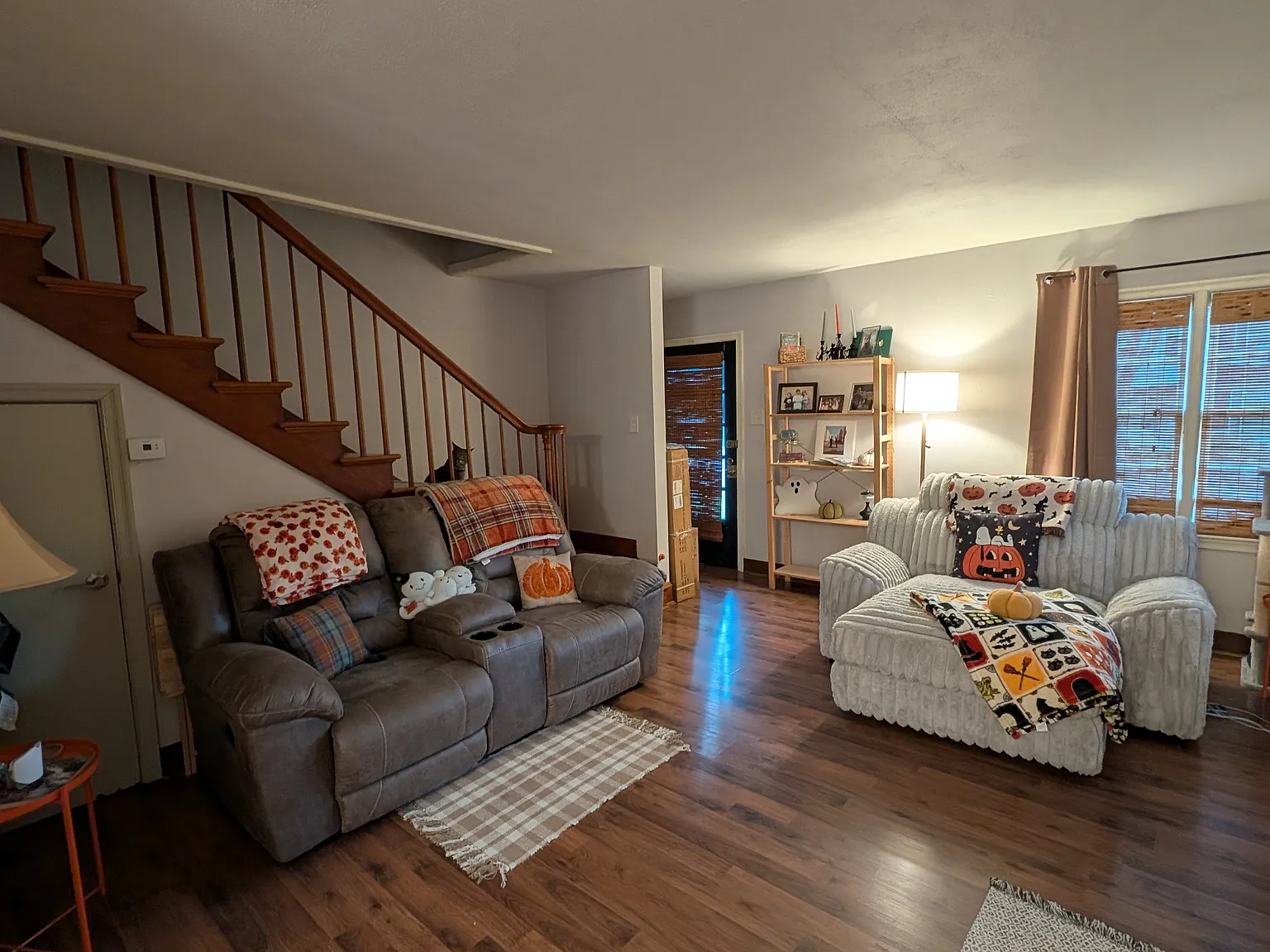 2 bed, 1000 sqft, $1,400 — Photo 3